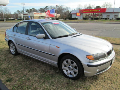 2003 BMW 325  xi -
   Cars.com </title>
   <meta name="title" content="2003 BMW 325  xi - Cars.com"/>
   <meta name="description" content="Listed on Cars.com