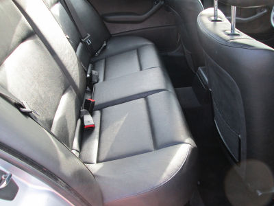 2003 BMW 325  xi -
   Cars.com </title>
   <meta name="title" content="2003 BMW 325  xi - Cars.com"/>
   <meta name="description" content="Listed on Cars.com