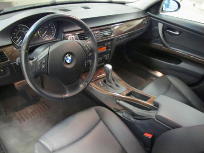 2006 BMW 325  xi -
   Cars.com </title>
   <meta name="title" content="2006 BMW 325  xi - Cars.com"/>
   <meta name="description" content="Listed on Cars.com