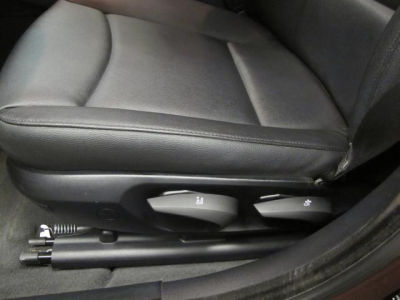 2006 BMW 325  xi -
   Cars.com </title>
   <meta name="title" content="2006 BMW 325  xi - Cars.com"/>
   <meta name="description" content="Listed on Cars.com