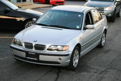 2003 BMW 325  xi -
   Cars.com </title>
   <meta name="title" content="2003 BMW 325  xi - Cars.com"/>
   <meta name="description" content="Listed on Cars.com