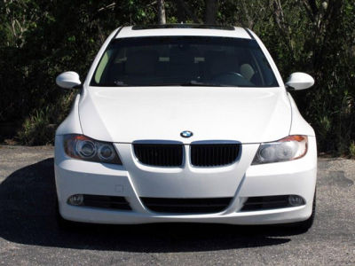 2006 BMW 325  i -
   Cars.com </title>
   <meta name="title" content="2006 BMW 325  i - Cars.com"/>
   <meta name="description" content="Listed on Cars.com