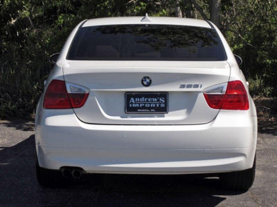 2006 BMW 325  i -
   Cars.com </title>
   <meta name="title" content="2006 BMW 325  i - Cars.com"/>
   <meta name="description" content="Listed on Cars.com