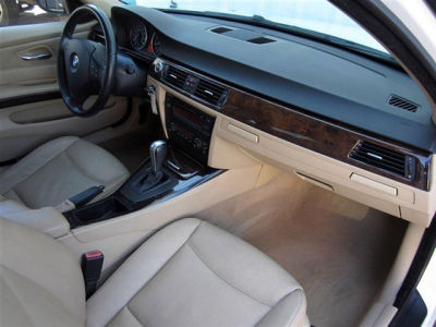 2006 BMW 325  i -
   Cars.com </title>
   <meta name="title" content="2006 BMW 325  i - Cars.com"/>
   <meta name="description" content="Listed on Cars.com