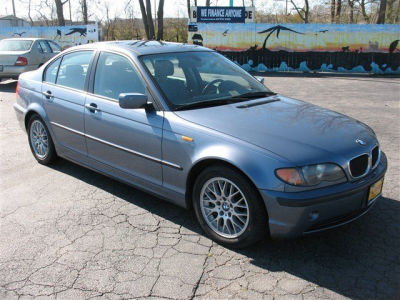 2005 BMW 325 i -
Cars.com </title>
<meta name="title" content="2005 BMW 325 i - Cars.com"/>
<meta name="description" content="Listed on Cars.com