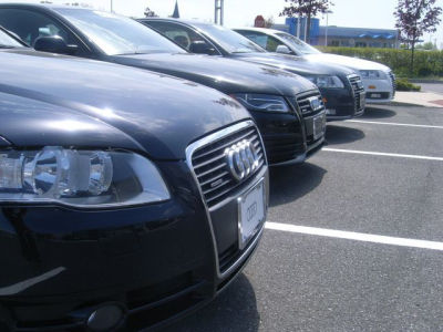 2006 BMW 325  Ci -
   Cars.com </title>
   <meta name="title" content="2006 BMW 325  Ci - Cars.com"/>
   <meta name="description" content="Listed on Cars.com