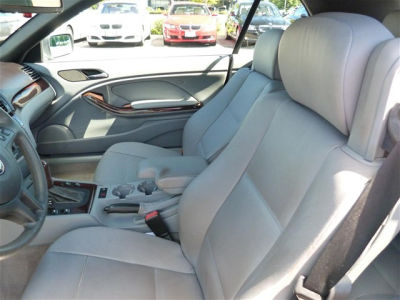 2004 BMW 325  Ci -
   Cars.com </title>
   <meta name="title" content="2004 BMW 325  Ci - Cars.com"/>
   <meta name="description" content="Listed on Cars.com