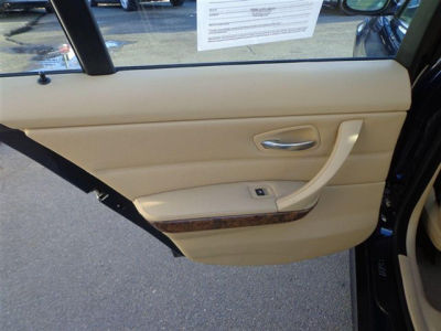 2006 BMW 325 i -
Cars.com </title>
<meta name="title" content="2006 BMW 325 i - Cars.com"/>
<meta name="description" content="Listed on Cars.com