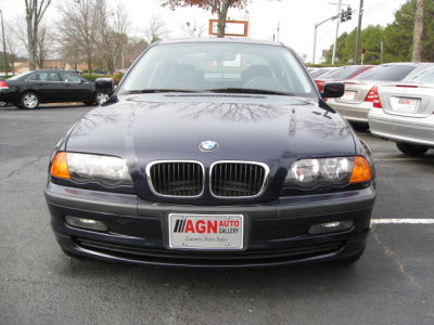 2001 BMW 325 i -
Cars.com </title>
<meta name="title" content="2001 BMW 325 i - Cars.com"/>
<meta name="description" content="Listed on Cars.com