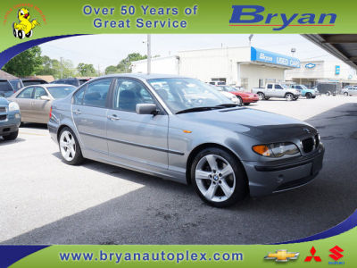 2004 BMW 325  i -
   Cars.com </title>
   <meta name="title" content="2004 BMW 325  i - Cars.com"/>
   <meta name="description" content="Listed on Cars.com