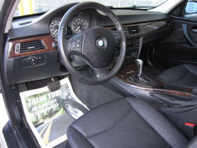 2006 BMW 325 i -
Cars.com </title>
<meta name="title" content="2006 BMW 325 i - Cars.com"/>
<meta name="description" content="Listed on Cars.com