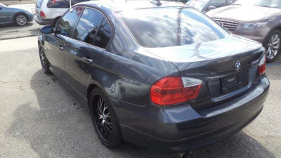 2006 BMW 325  i -
   Cars.com </title>
   <meta name="title" content="2006 BMW 325  i - Cars.com"/>
   <meta name="description" content="Listed on Cars.com