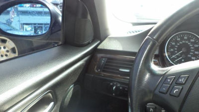 2006 BMW 325  i -
   Cars.com </title>
   <meta name="title" content="2006 BMW 325  i - Cars.com"/>
   <meta name="description" content="Listed on Cars.com