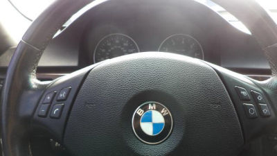 2006 BMW 325  i -
   Cars.com </title>
   <meta name="title" content="2006 BMW 325  i - Cars.com"/>
   <meta name="description" content="Listed on Cars.com