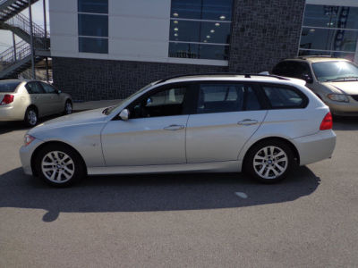 2006 BMW 325  xiT -
   Cars.com </title>
   <meta name="title" content="2006 BMW 325  xiT - Cars.com"/>
   <meta name="description" content="Listed on Cars.com