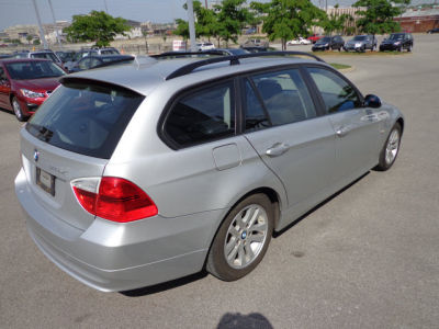 2006 BMW 325  xiT -
   Cars.com </title>
   <meta name="title" content="2006 BMW 325  xiT - Cars.com"/>
   <meta name="description" content="Listed on Cars.com