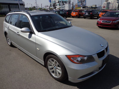 2006 BMW 325  xiT -
   Cars.com </title>
   <meta name="title" content="2006 BMW 325  xiT - Cars.com"/>
   <meta name="description" content="Listed on Cars.com