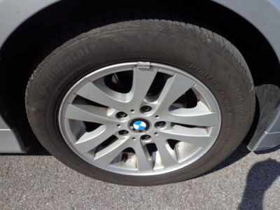 2006 BMW 325  xiT -
   Cars.com </title>
   <meta name="title" content="2006 BMW 325  xiT - Cars.com"/>
   <meta name="description" content="Listed on Cars.com