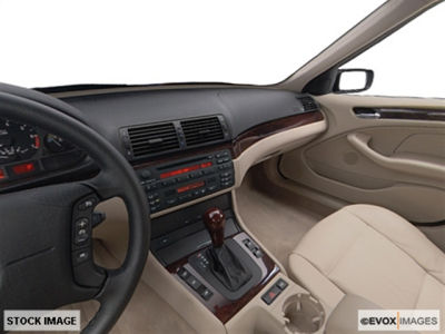 2003 BMW 325 i -
Cars.com </title>
<meta name="title" content="2003 BMW 325 i - Cars.com"/>
<meta name="description" content="Listed on Cars.com