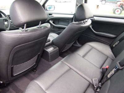2004 BMW 325 xi -
Cars.com </title>
<meta name="title" content="2004 BMW 325 xi - Cars.com"/>
<meta name="description" content="Listed on Cars.com