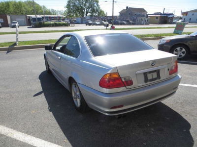 2002 BMW 325  Ci -
   Cars.com </title>
   <meta name="title" content="2002 BMW 325  Ci - Cars.com"/>
   <meta name="description" content="Listed on Cars.com