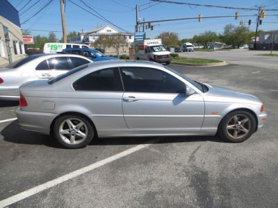 2002 BMW 325  Ci -
   Cars.com </title>
   <meta name="title" content="2002 BMW 325  Ci - Cars.com"/>
   <meta name="description" content="Listed on Cars.com