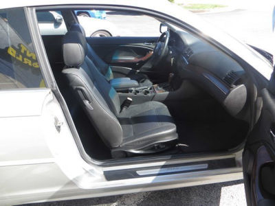2002 BMW 325  Ci -
   Cars.com </title>
   <meta name="title" content="2002 BMW 325  Ci - Cars.com"/>
   <meta name="description" content="Listed on Cars.com