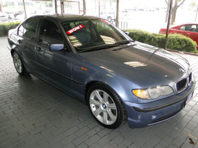 2002 BMW 325 i -
Cars.com </title>
<meta name="title" content="2002 BMW 325 i - Cars.com"/>
<meta name="description" content="Listed on Cars.com