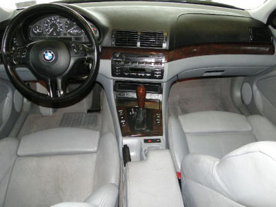 2002 BMW 325 i -
Cars.com </title>
<meta name="title" content="2002 BMW 325 i - Cars.com"/>
<meta name="description" content="Listed on Cars.com