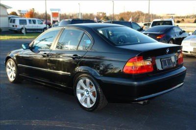 2002 BMW 325  i -
   Cars.com </title>
   <meta name="title" content="2002 BMW 325  i - Cars.com"/>
   <meta name="description" content="Listed on Cars.com