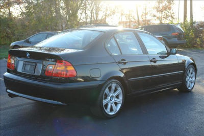 2002 BMW 325  i -
   Cars.com </title>
   <meta name="title" content="2002 BMW 325  i - Cars.com"/>
   <meta name="description" content="Listed on Cars.com