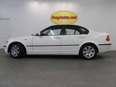 2003 BMW 325 i -
Cars.com </title>
<meta name="title" content="2003 BMW 325 i - Cars.com"/>
<meta name="description" content="Listed on Cars.com