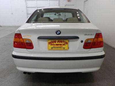 2003 BMW 325 i -
Cars.com </title>
<meta name="title" content="2003 BMW 325 i - Cars.com"/>
<meta name="description" content="Listed on Cars.com