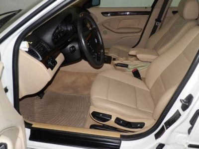 2003 BMW 325 i -
Cars.com </title>
<meta name="title" content="2003 BMW 325 i - Cars.com"/>
<meta name="description" content="Listed on Cars.com