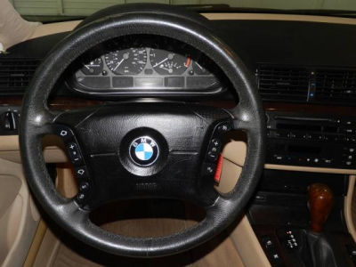 2003 BMW 325 i -
Cars.com </title>
<meta name="title" content="2003 BMW 325 i - Cars.com"/>
<meta name="description" content="Listed on Cars.com