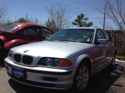 2001 BMW 325  i -
   Cars.com </title>
   <meta name="title" content="2001 BMW 325  i - Cars.com"/>
   <meta name="description" content="Listed on Cars.com