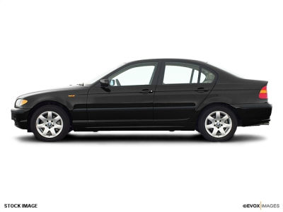 2004 BMW 325  i -
   Cars.com </title>
   <meta name="title" content="2004 BMW 325  i - Cars.com"/>
   <meta name="description" content="Listed on Cars.com