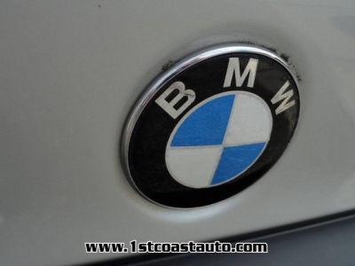 2004 BMW 325 i -
Cars.com </title>
<meta name="title" content="2004 BMW 325 i - Cars.com"/>
<meta name="description" content="Listed on Cars.com