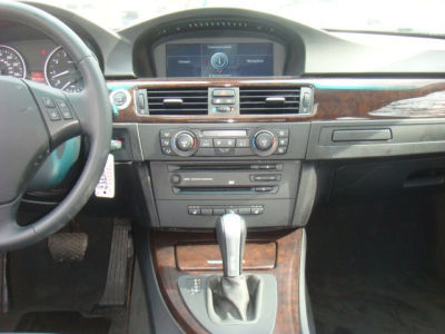 2006 BMW 330  xi