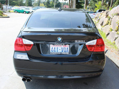 2006 BMW 330  i