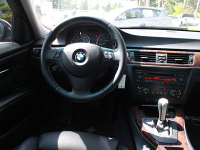 2006 BMW 330  i