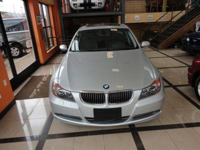 2006 BMW 330  i