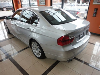 2006 BMW 330  i