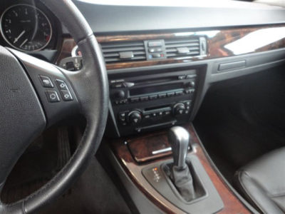 2006 BMW 330  i