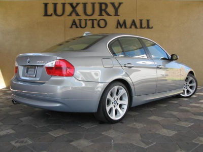 2006 BMW 330  i