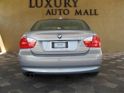 2006 BMW 330  i