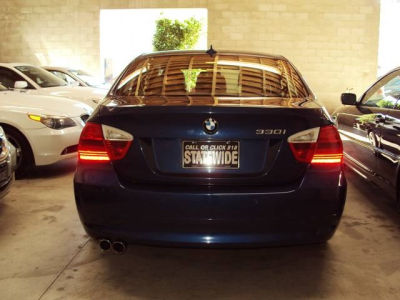 2006 BMW 330 i