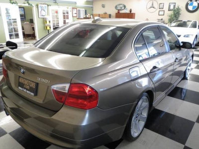 2006 BMW 330 i