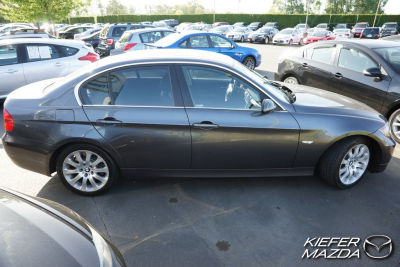 2006 BMW 330  i