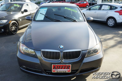 2006 BMW 330  i